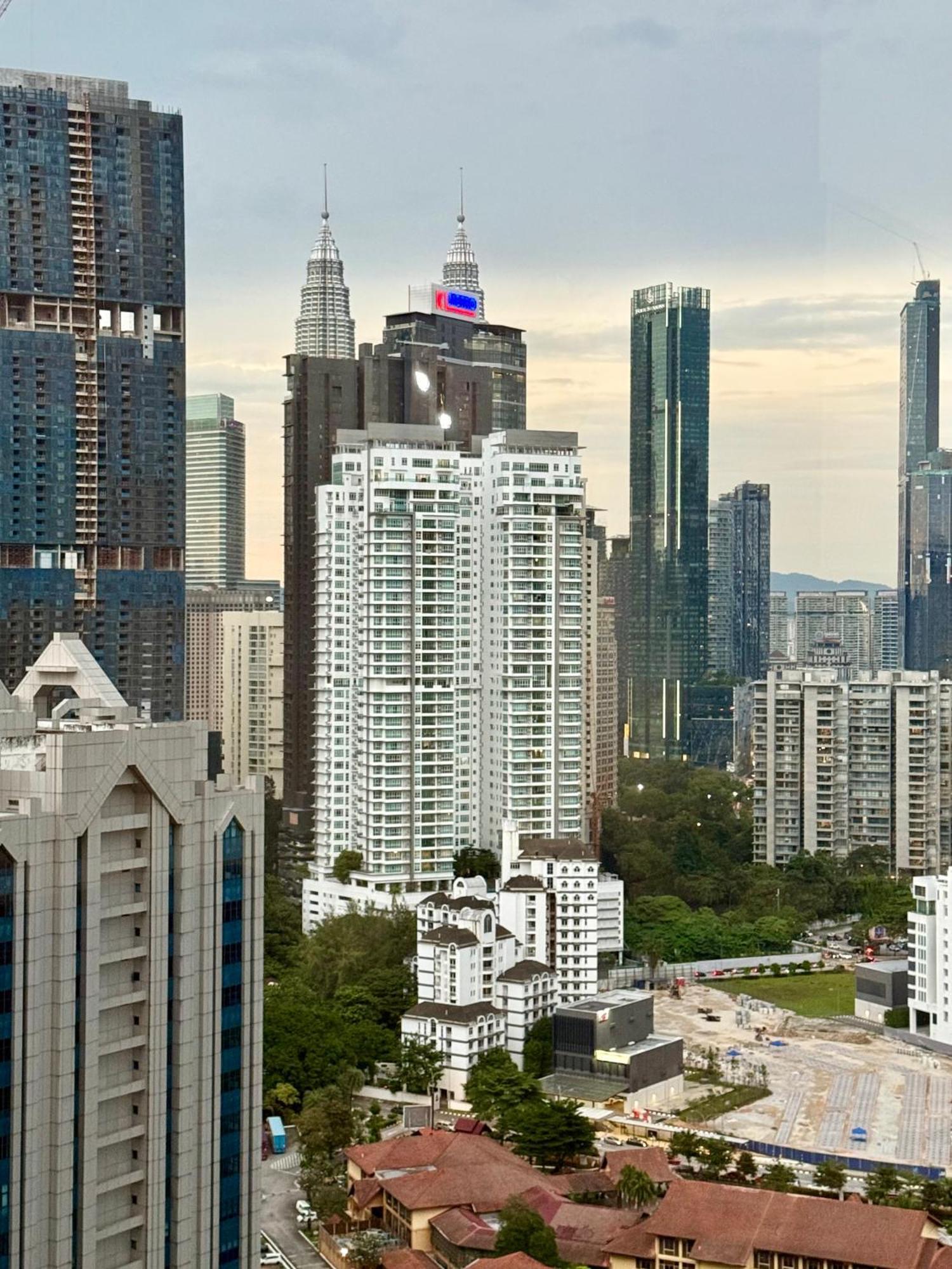 Agile Bukit Bintang Trx By Dynamic * Kuala Lumpur